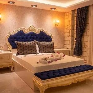 Five Diamonds Otel